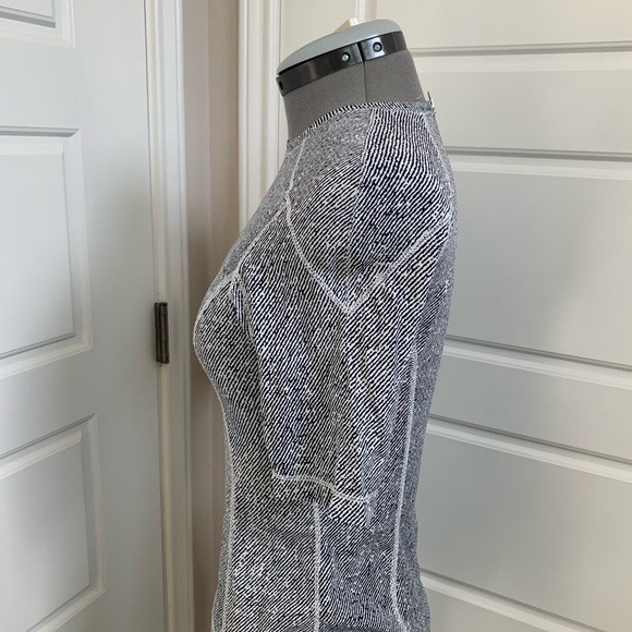 T by Alexander Wang Silk Blend Blouse, Size 4 - Picture 4 of 7